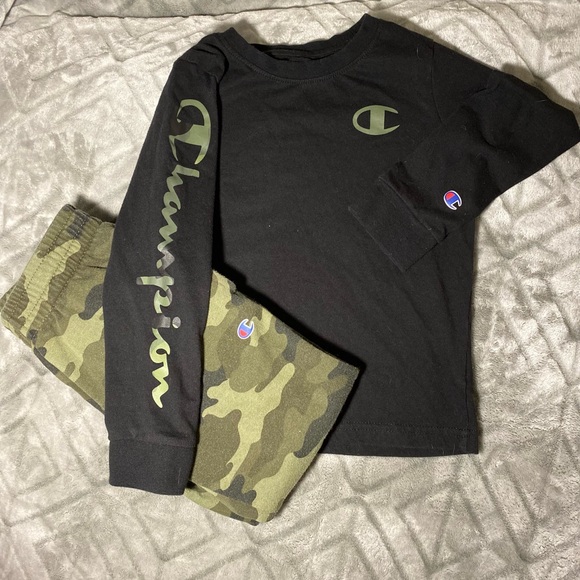 Champion Other - Champion Long Sleeve Black Shirt with Army print with Champion Army Sweat Pants